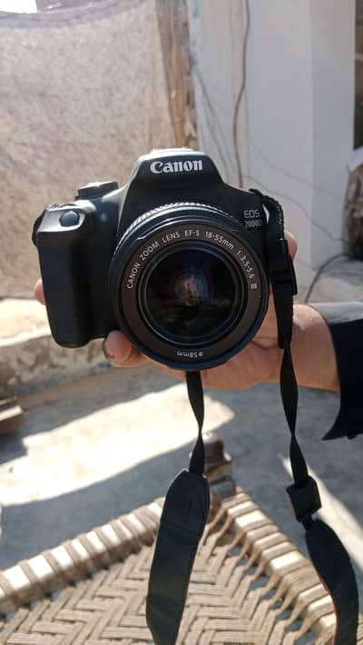 Canon camera 2000D Lens EF-S 18.55