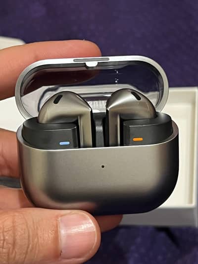 Samsung buds 3- brand new