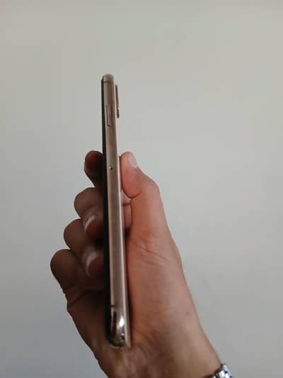 Iphone xsmax 64 gb golden edition pta approved