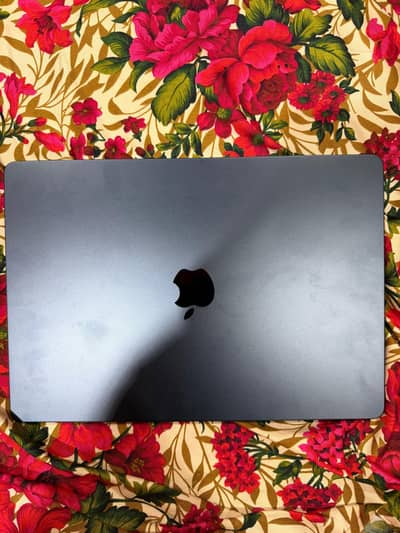 MacBook AIR M4 15 inch 2025 24 gb RAM 512 gb SSD