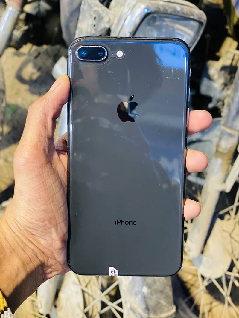 iPhone 8 plus 4