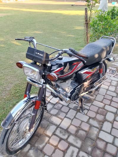 Honda CG-125 black 2023/24