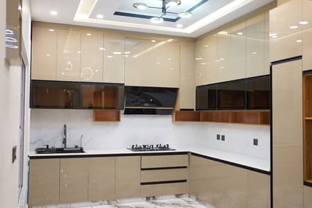 1 Kanal Beautiful Upper Portion Available For Rent