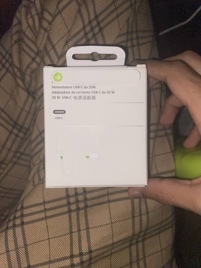 Apple 2 Pin 100 person Original 7 Day warranty