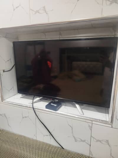 32 inch lcd (without internet)