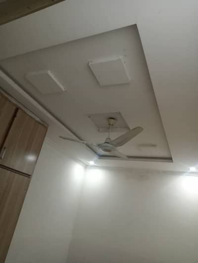 1 bed attached bath available for rent