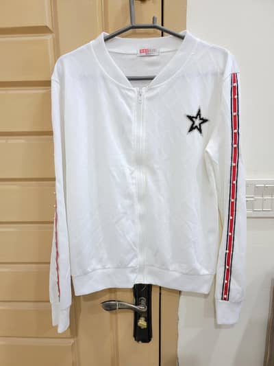 white uper from dubai