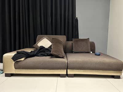 3 seaters sofa black