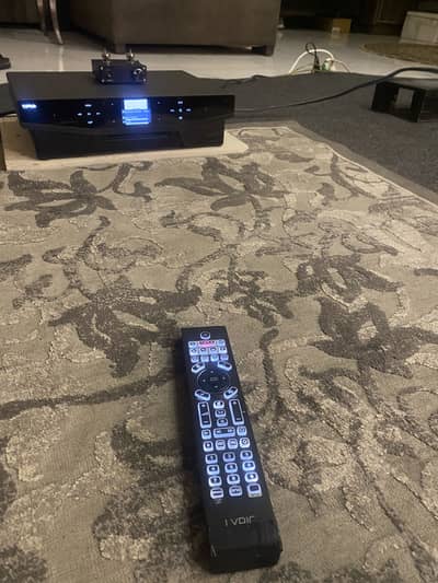 Cyrus lyric stealth/09 amplifier (bose klipsch focal b&w kef arcam)