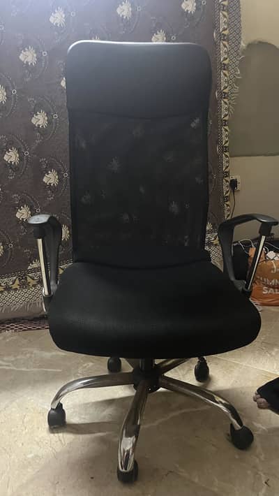 Office/gaming chair black colour