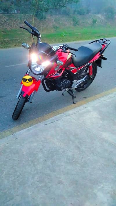 Honda cb 150 f (2025) model red
