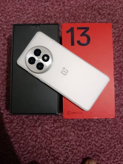 one plus 13 16/512  complete box SIM working  Indian varrient