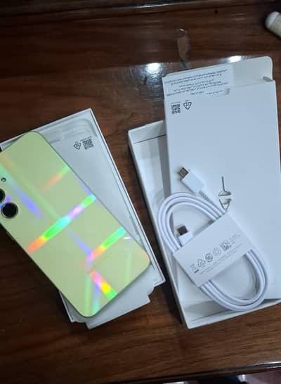 Samsung A55 5g lemon yellow brand new!!