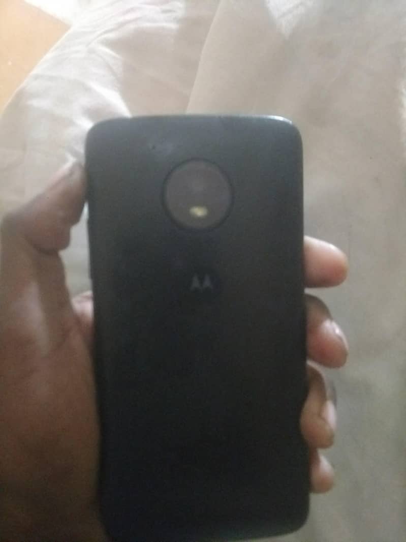 Moto e4 1