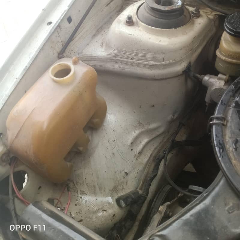 اندر سے جو بندہ ہے چھت سے نیچے شاور بیت سے 8