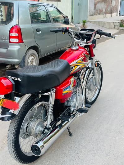 Honda 125 24/25 model lush condition just buy and drive