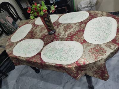 Aoa 6 seater dining table In full genuine condition