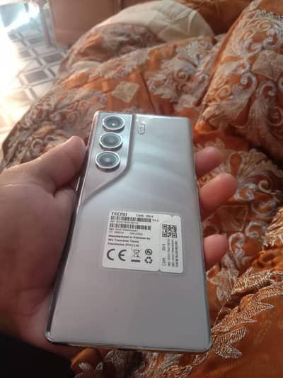 Tecno camon 40 pro