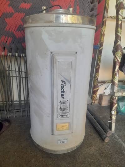 Fischer Geyser 40 liters storage