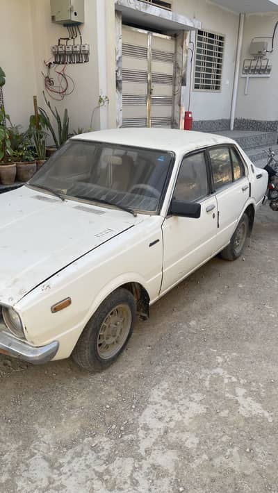 Toyota Corolla 76