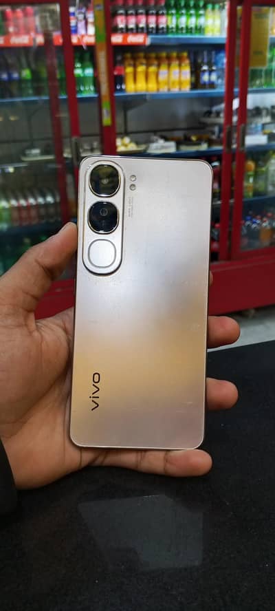 model vivo y200
