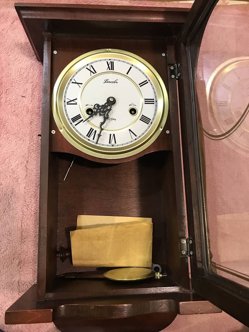 Wall clock antique 1