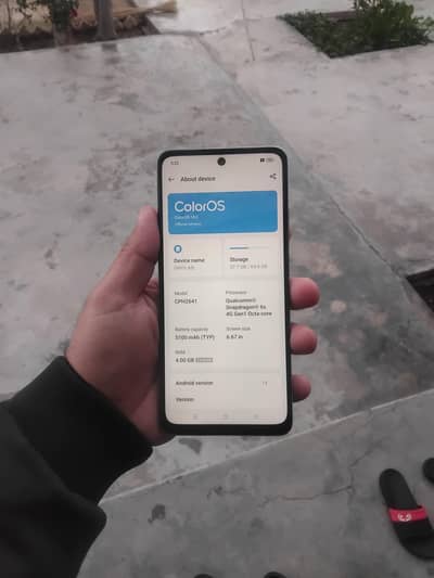 box charher nahey phone just 1 month use hai lush 10 by 10 hai