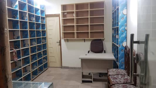 Flats for rent available for bachelors