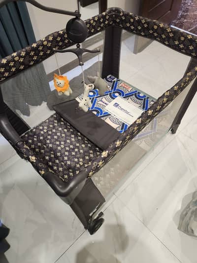 Tinnies Original PlayPen - Like New + Mattress Included