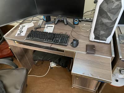 High Quality Hand made Computer Table