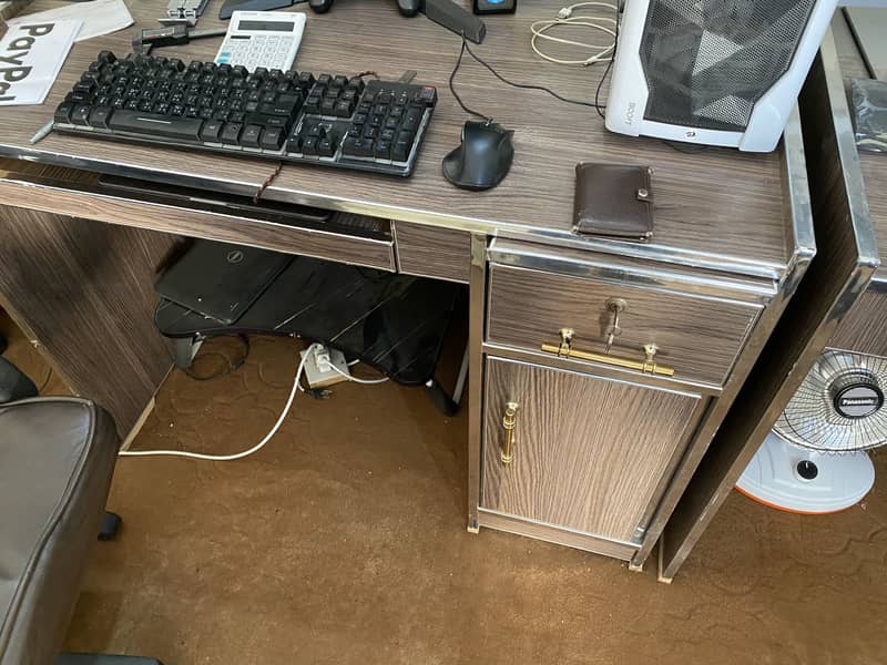 High Quality Hand made Computer Table 5