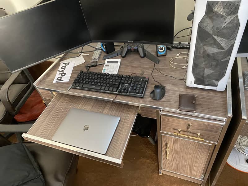 High Quality Hand made Computer Table 7
