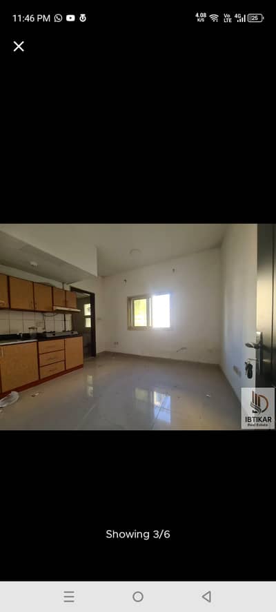 Female staff required for spa center