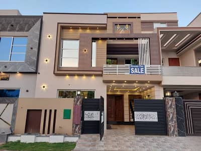 5 MARLA BRAND NEW FULL HOUSE FOR RENT