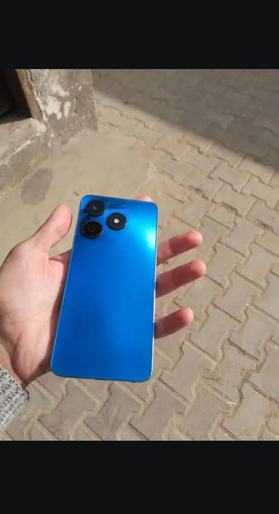 Tecno spark 10 With box charger 4+4 128