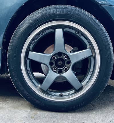 17-Inch 5 spoke rim with tyres for sale