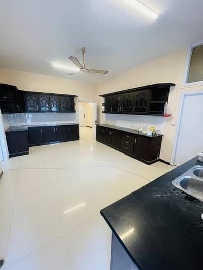 14 Marla Lower Portion Is Available In Affordable Price In G-13