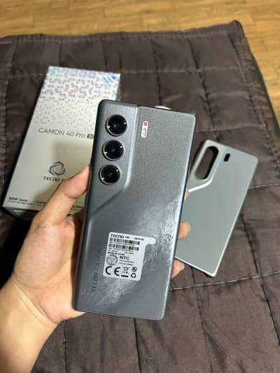 Tecno camon 40 pro