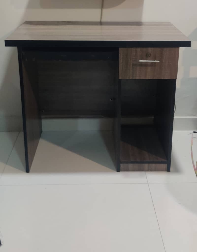 Multipurpose Study Tables. 2