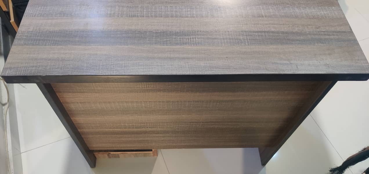 Multipurpose Study Tables. 3