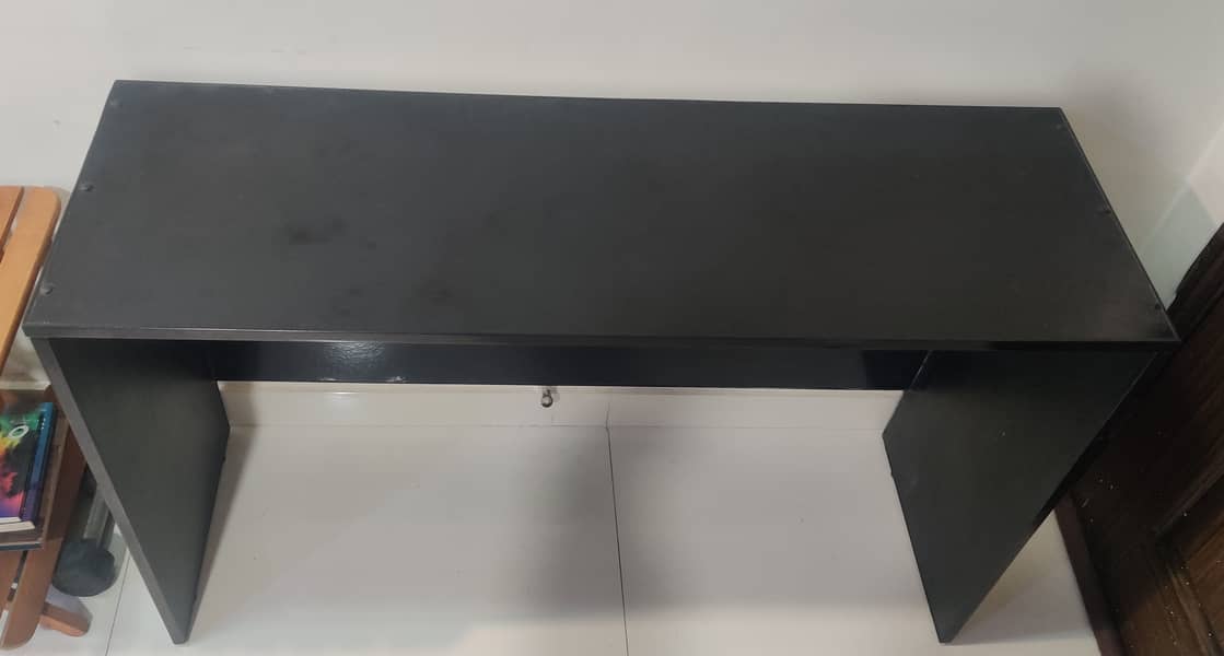 Multipurpose Study Tables. 6