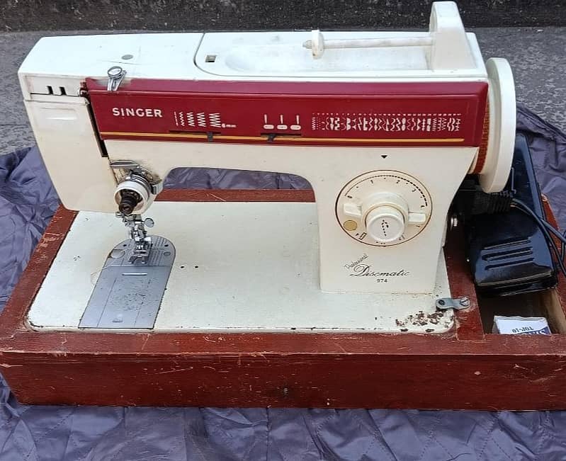 Singer Sewing Machine 2