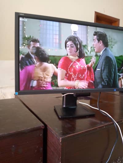 NEC Led monitor 27 inches multimedia for sale