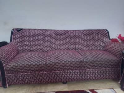 Sofa Set 7 Seater in Neat Condition
