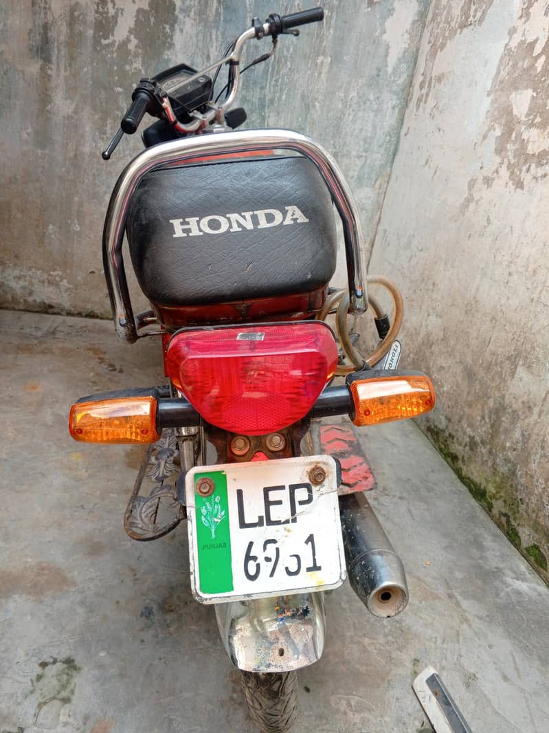 بیس ماڈل بائک برائے فروخت – اچھی کنڈیشن، فیملی یوز 0