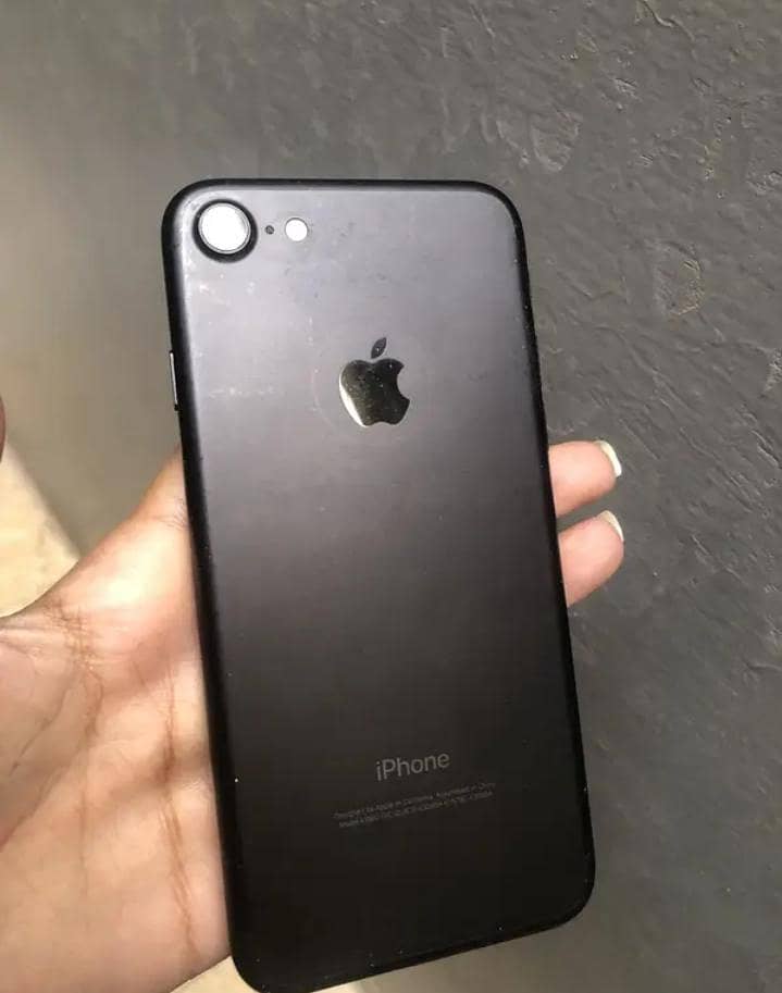 IPHONE 7 2
