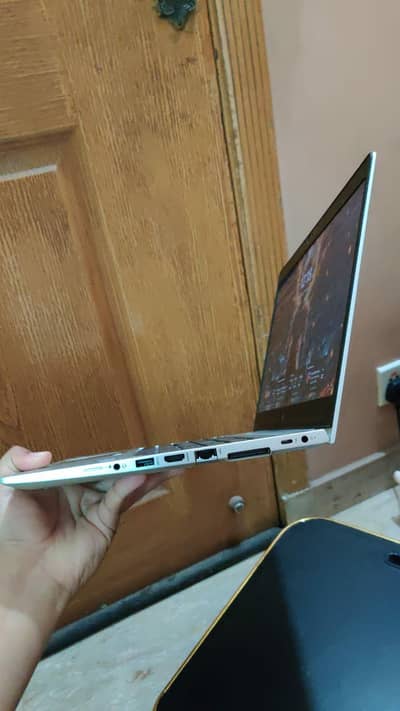 Hp Elitebook i7 8th gen , 8 gb ram 256 SSD