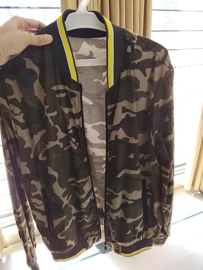 2/3 dufa Sirf pehni hai , No damage like new hai