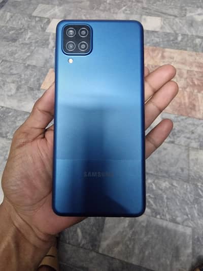 Samsung A12