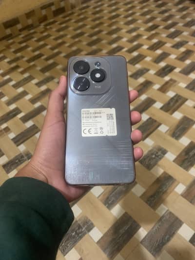 Tecno spark 20c  4+4 / 128 9 hours non stop gaming batter VIP